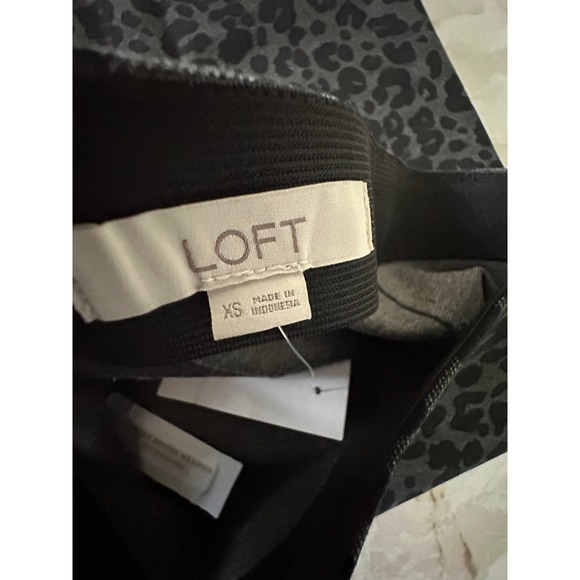 LOFT‎ Black Leopard Print stretch skirt Size XS - Picture 3 of 6